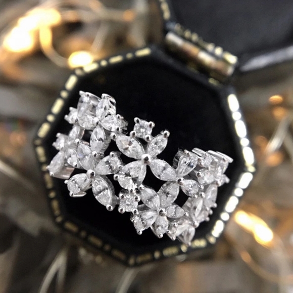 Diamond Flower Ring Stunning Simulated Stones Suze 8 - Picture 9 of 13